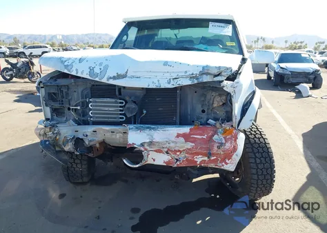 1997 Chevrolet K1500 Sportside z USA, uszkodzony, nr VIN 2GCEK19M1V1151579